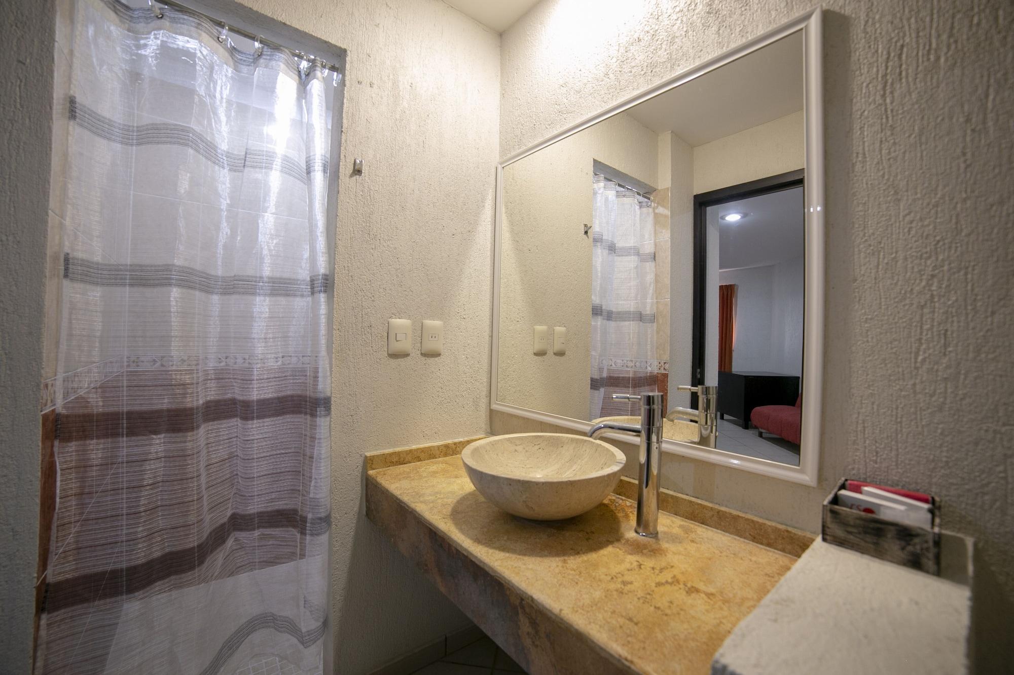 Hotel Rs Suites Тустла-Гутьеррес Экстерьер фото